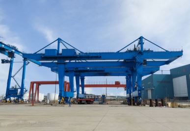 Bovenbrug-container-portaalkraan